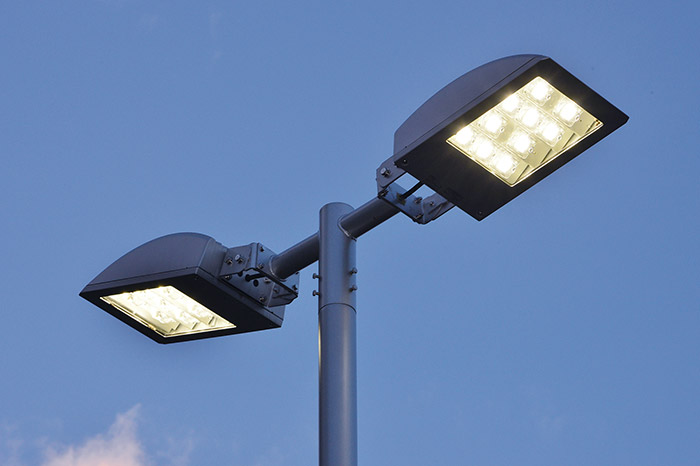 新品　LED 街路灯　防犯灯